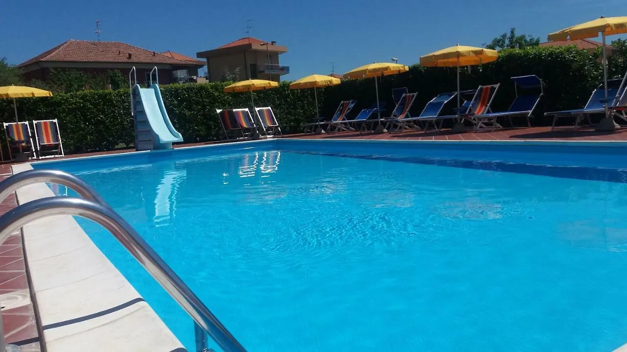 Residence Mizar Пьетра-Лигуре 3*,